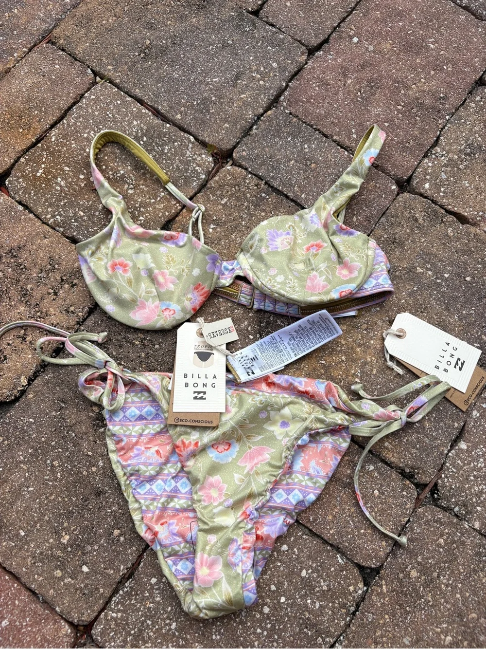 NWT Reversible Billabong Feelin Peaceful Tie Tropic Bikini Set